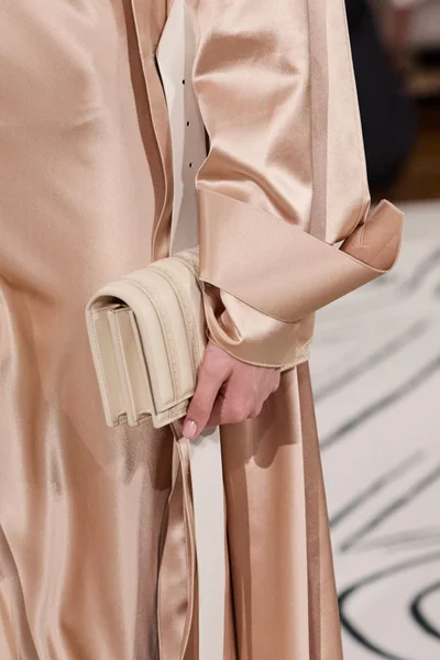 Look 90